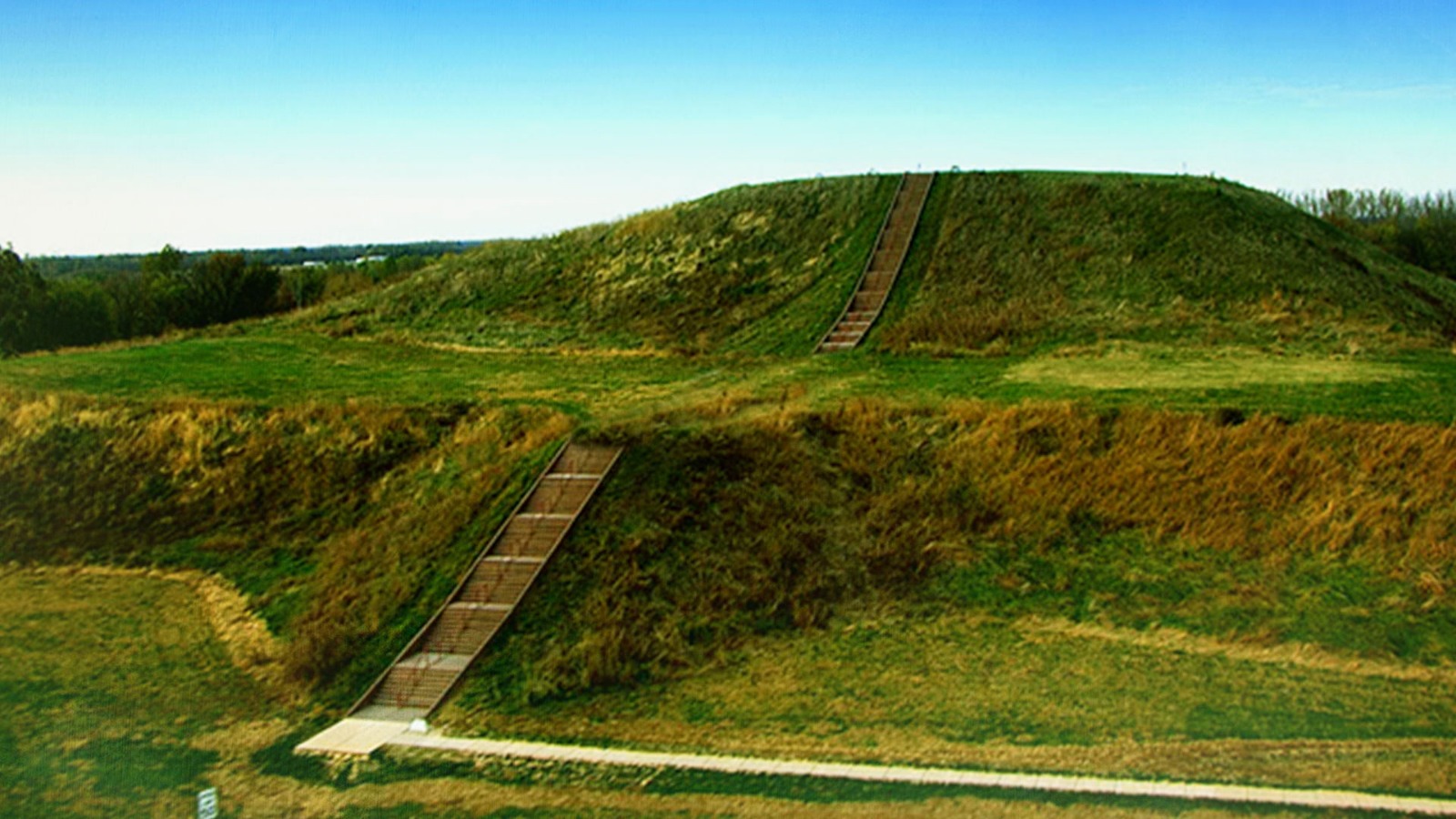 native-americans-did-not-build-the-pyramid-mounds-how-the-indigenous